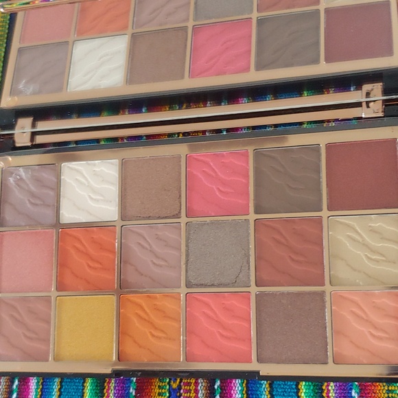 Revolution, London Eyeshadow Palette - Picture 4 of 9